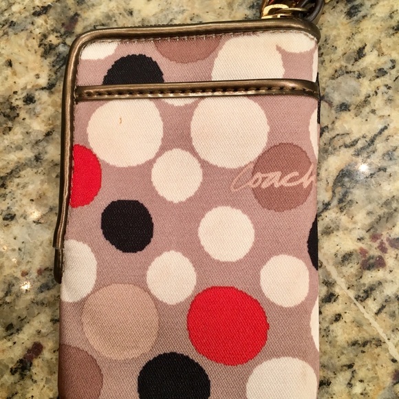 Coach Mini Clutch Wristlet - Picture 4 of 5